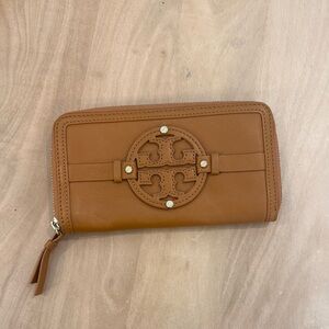 Tory Burch Zip-Around Wallet